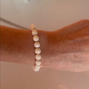 Elegant White Pearl Bracelet